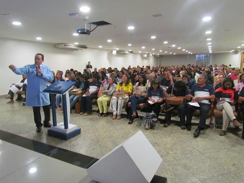 Turma do Curso de Capelania em encontro presencial